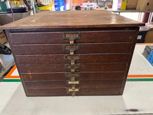 lot 70 image: Vintage Storage Box