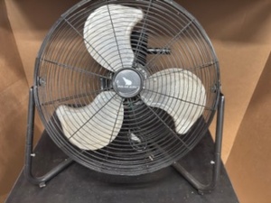 lot 42 image: Polar Aire Fan