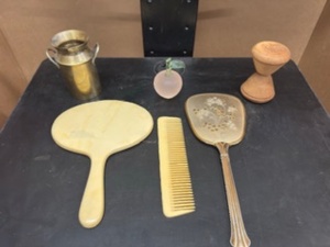 lot 35 image: Vintage Hand Mirrors with Bonus Vintage Items