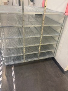 lot 3 image: Nice Aluminum Rolling Cart
