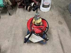 lot 111 image: Lincoln Grease Gun Cart