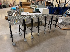 lot 2 image: Uline Best Flex 200 Skate Wheel ExpandablePortable Conveyor