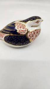 lot 62 image: Royal Crown Derby English Bone China w Gold Inlay Quali