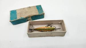 lot 70 image: Antique Fishing Lure in Original Box
