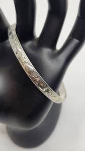 lot 71 image: Beautiful Vintage Danecraft Heart Motif Sterling Bracelet