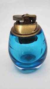 lot 92 image: Vintage Handmade Murano Glass Table Lighter