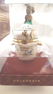 lot 8 image: Lenox Commemorate 2000 Champagne Bucket Time Capsule Ornament