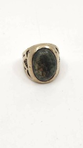 lot 142 image: Heavy Handmade Artisan Gold and Turquoise Ring - Size 9 - 14.37g