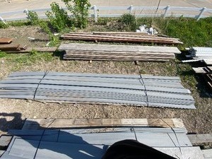 lot 9 image: Gray composite decking 20