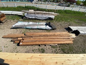 lot 19 image: Cedar variety 1x4, 2x4, 2x6