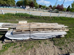 lot 21 image: Variety of wood
