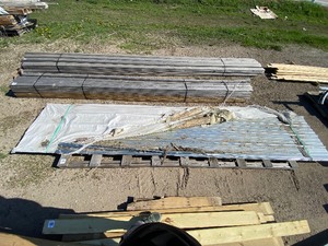 lot 24 image: Galvanized tin 12 & 14