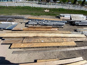 lot 164 image: Laminated wood variety