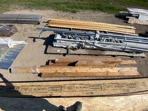 lot 32 image: 6x6x10 cedar post with variety