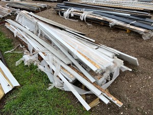 lot 35 image: White laminated variety
