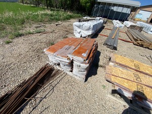 lot 76 image: Retro Orange siding