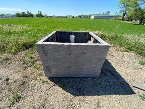 lot 61 image: 4x5 deer stand