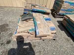 lot 127 image: CertainTeed landmark shingles Hunter Green