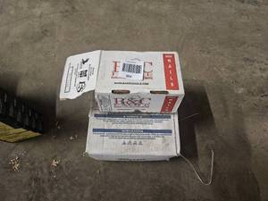 lot 353 image: 3 nail gun screws