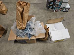 lot 354 image: construction screws