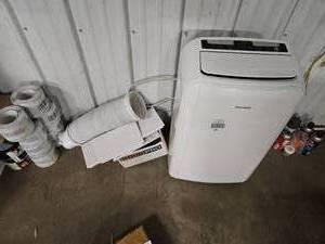 lot 408 image: Pelonis Portable AC