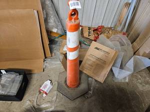 lot 371 image: Safety con