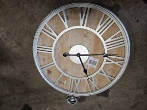lot 379 image: Clock