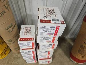 lot 392 image: 9 cases Nail gun Nails