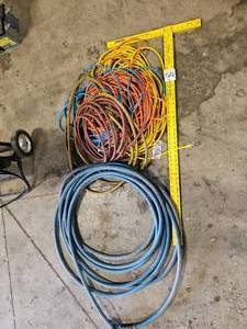 lot 398 image: Cords, Hose And Square
