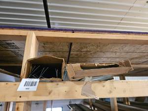 lot 432 image: Misc Siding Trim