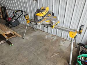 Dewalt Saw