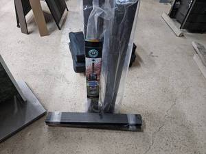 lot 453 image: Railing Post