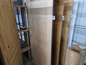 lot 229 image: 30 Poplar interior door