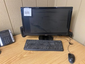 lot 233 image: Computer monitor