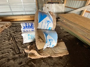 lot 315 image: R-19 unfaced eco batt insulation