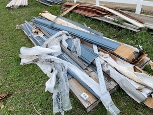 lot 203 image: Misc siding