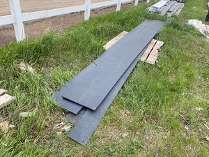 lot 201 image: 16 Black siding