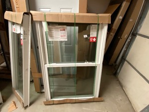 lot 581 image: Thermotech Window 35 x 56
