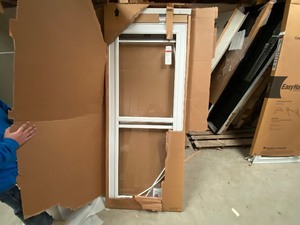 lot 567 image: 32 Larson Exterior Storm Door