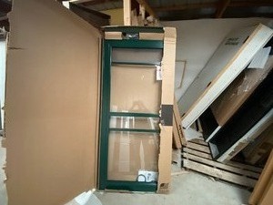 lot 564 image: 36 Larson Hunter Green Storm Door