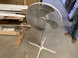 lot 614 image: Standing Fan