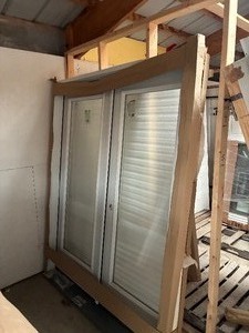 lot 523 image: 66 x 82 Exterior white double door