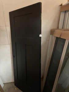 lot 536 image: 36 Black & White Interior door