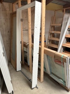 lot 550 image: 36 White Door Frame