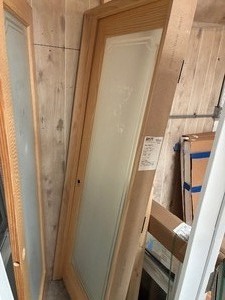 lot 556 image: 30 Etched Glass Pantry Door and Frame