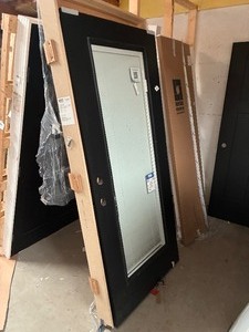 lot 538 image: 36 Exterior door with internal blind