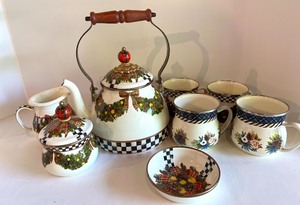 lot 40 image: Mackenzie-Childs Holiday Teapot Set with Wreath and Bow Design