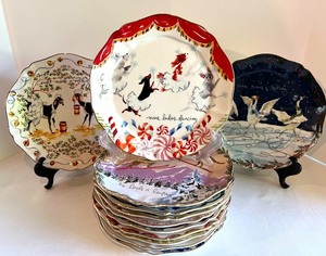 lot 41 image: Set of 12 Anthropologie 2020 Holiday Dessert Plates