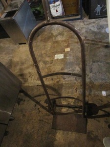 lot 35 image: Hand Truck