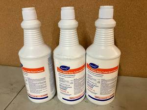 lot 108 image: Heavy Duty Toilet Bowl Cleaner